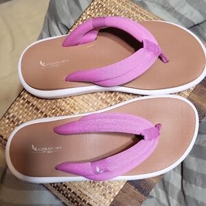 New! Koolaburra Women's Pink Flip Flops